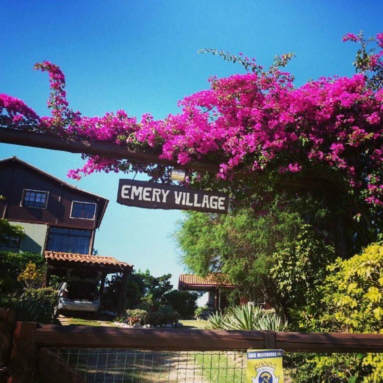 Residencial Emery Village Гаропаба Экстерьер фото